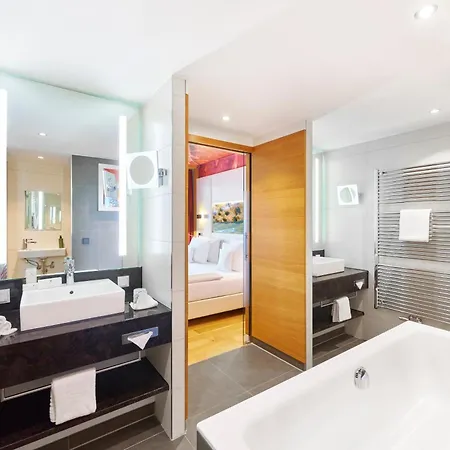 Kaisergarten Hotel 4*