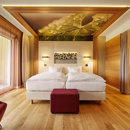 Kaisergarten Hotel 4*