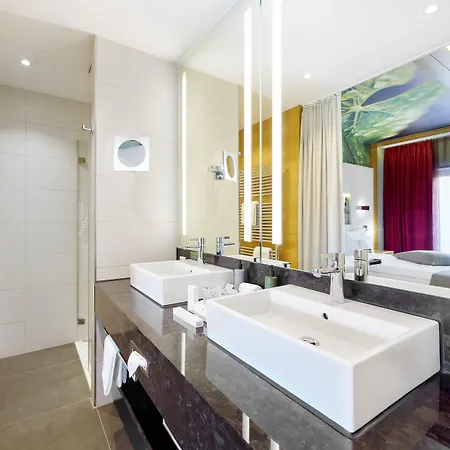 Kaisergarten Otel 4*