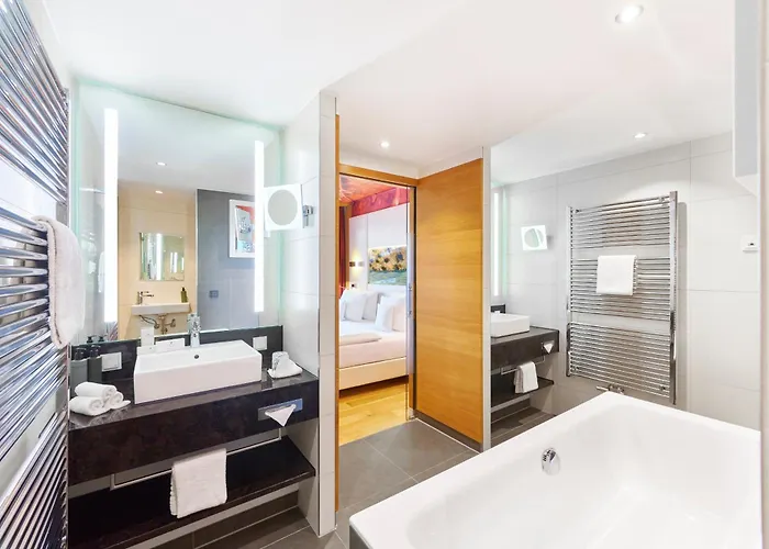 Kaisergarten Hotel 4*